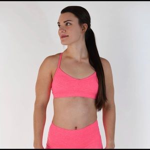 Fleo - Reinette Sports Bra - Neon Pink
